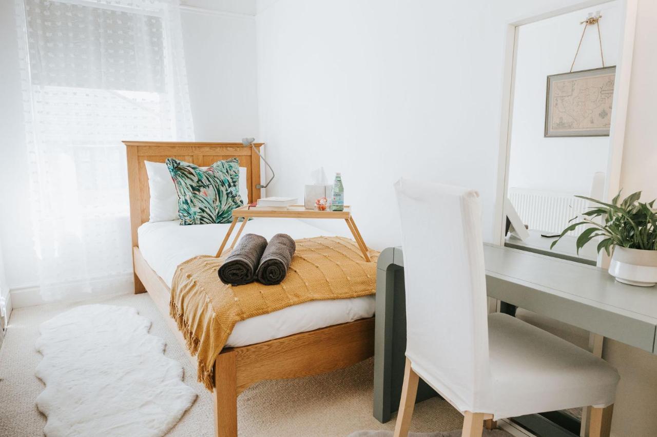 Female Guests Cosy Room Preston City Centre المظهر الخارجي الصورة